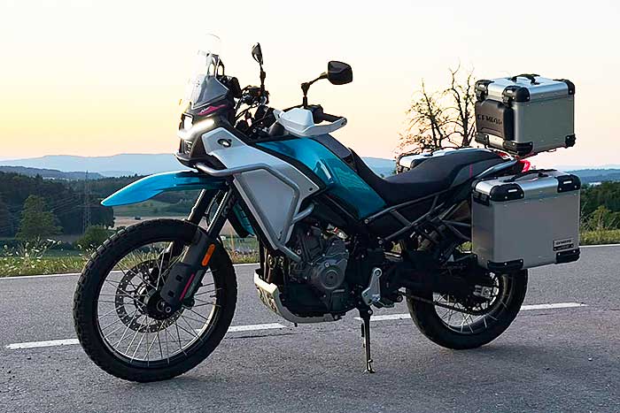 CFMOTO 450MT
